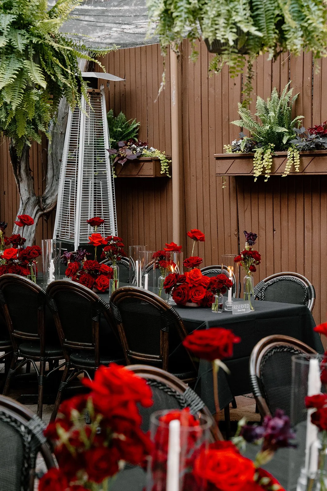 Romantic wedding-day florals
